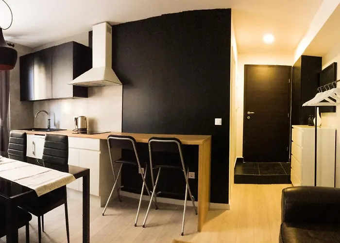 Nav Apartments