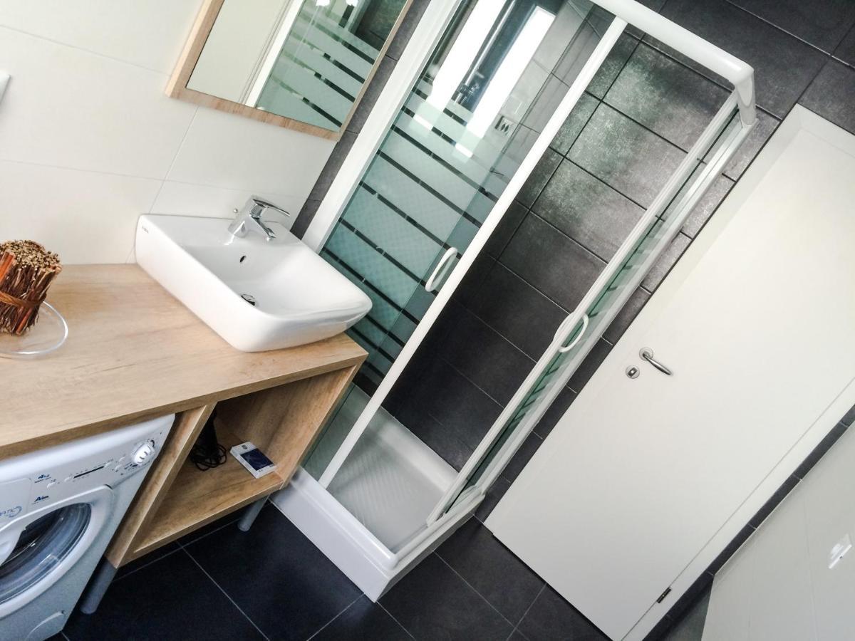 Nav Apartman *
